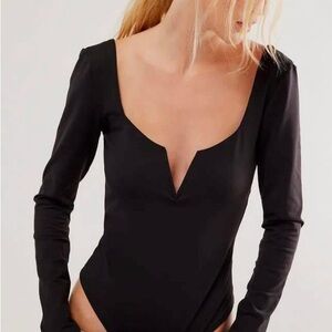 Free People Black Long-Sleeve V-Notch Bodysuit, NWT, size XL